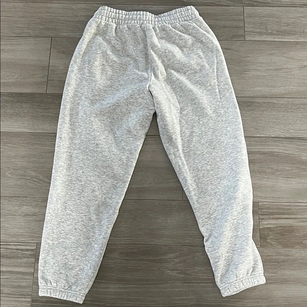 Fabletics Women's Jogger Pants Gray Sweatpant size Small - Picture 4 of 4